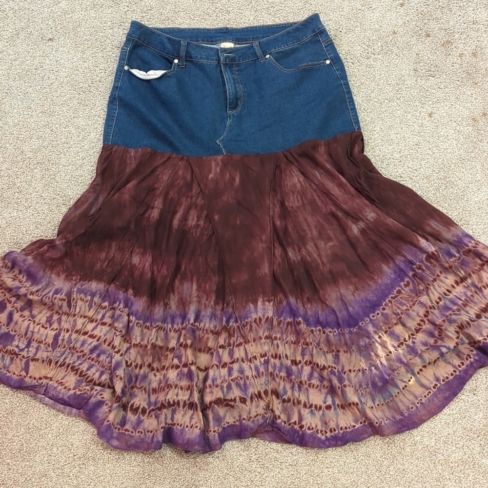 Upcycled Tye Dye Skirt - Picture 6 of 7